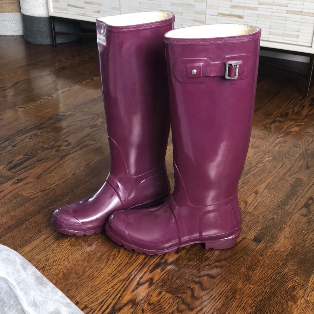 Dark ruby Hunter boots
